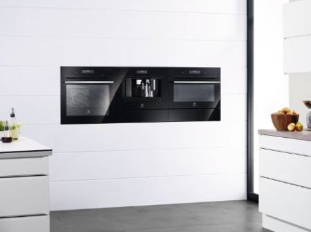Встраиваемая кофемашина Electrolux EBC54524OZ - купить онлайн, цена 217 100 ₽, стоимость доставки по МСК и РФ от 300 рублей, заказать сейчас! Встраиваемая кофемашина Electrolux EBC54524OZ купить за 217 100 ₽ в Москве с доставкой по РФ