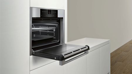 Компактный духовой шкаф Neff C15CR22N2 - купить онлайн, цена 59 070 ₽, стоимость доставки по МСК и РФ от 300 рублей, заказать сейчас! Компактный духовой шкаф Neff C15CR22N2 купить за 59 070 ₽ в Москве с доставкой по РФ