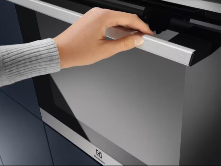 Духовой шкаф Electrolux EOC6P77X купить за 89&nbsp;640 ₽ в Москве с доставкой по РФ