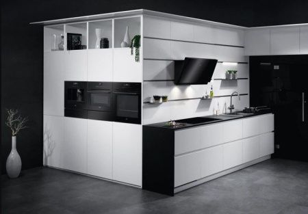 Компактный духовой шкаф AEG KME761000B купить за 89&nbsp;900 ₽ в Москве с доставкой по РФ