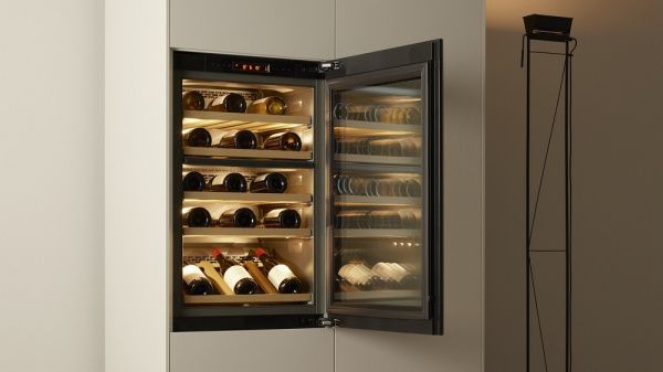 Встраиваемый винный шкаф V-ZUG WineCooler V4000 90 WC4T-51102 R черное стекло - купить за 995&nbsp;990.10 ₽ в Москве с доставкой по РФ