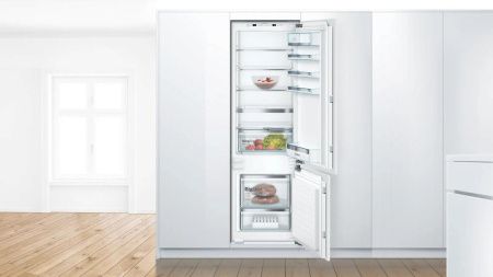 Встраиваемый двухкамерный холодильник Bosch KIS87AFE0 - купить онлайн, цена 156 470.46 ₽, стоимость доставки по МСК и РФ от 300 рублей, заказать сейчас! Встраиваемый двухкамерный холодильник Bosch KIS87AFE0 купить за 156 470.46 ₽ в Москве с доставкой по РФ