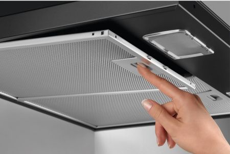 Вытяжка Electrolux EFC226B - купить онлайн, цена 48 648 ₽, стоимость доставки по МСК и РФ от 300 рублей, заказать сейчас! Вытяжка Electrolux EFC226B купить за 48 648 ₽ в Москве с доставкой по РФ