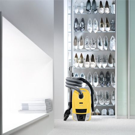 Пылесос Miele SDAB 0 Compact C2 желтый купить за 80&nbsp;100 ₽ в Москве с доставкой по РФ