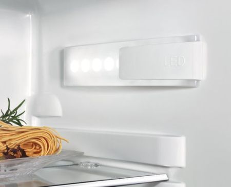 Холодильник AEG RCB63426TX - купить онлайн, цена 169 700 ₽, стоимость доставки по МСК и РФ от 300 рублей, заказать сейчас! Холодильник AEG RCB63426TX купить за 169 700 ₽ в Москве с доставкой по РФ