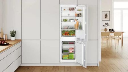 Встраиваемый холодильник Bosch KIV 86 NFF0 - купить онлайн, цена 79 999 ₽, стоимость доставки по МСК и РФ от 300 рублей, заказать сейчас! Встраиваемый холодильник Bosch KIV 86 NFF0 купить за 79 999 ₽ в Москве с доставкой по РФ