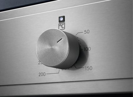 Духовой шкаф Electrolux EOH3C00BX - купить онлайн, цена 57 120 ₽, стоимость доставки по МСК и РФ от 300 рублей, заказать сейчас! Духовой шкаф Electrolux EOH3C00BX купить за 57 120 ₽ в Москве с доставкой по РФ
