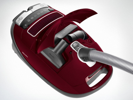 Пылесос Miele SGDA3 Complete C3 ежевичный красный - купить онлайн, цена 44 200 ₽, стоимость доставки по МСК и РФ от 300 рублей, заказать сейчас! Пылесос Miele SGDA3 Complete C3 ежевичный красный купить за 44 200 ₽ в Москве с доставкой по РФ