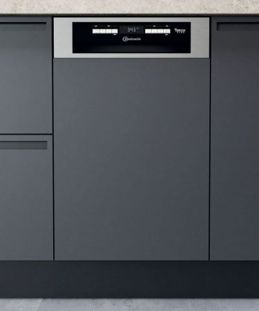 Посудомоечная машина Bauknecht BSBO 3O23 PF X - купить онлайн, цена 45 000 ₽, стоимость доставки по МСК и РФ от 300 рублей, заказать сейчас! Посудомоечная машина Bauknecht BSBO 3O23 PF X купить за 45 000 ₽ в Москве с доставкой по РФ