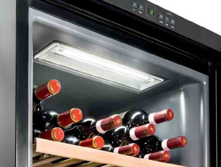 Винный шкаф Liebherr WKt 5552 - купить онлайн, цена 439 990.45 ₽, стоимость доставки по МСК и РФ от 300 рублей, заказать сейчас! Винный шкаф Liebherr WKt 5552 купить за 439 990.45 ₽ в Москве с доставкой по РФ