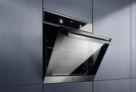 Духовой шкаф Electrolux EOF5C50BX купить за 47&nbsp;760 ₽ в Москве с доставкой по РФ