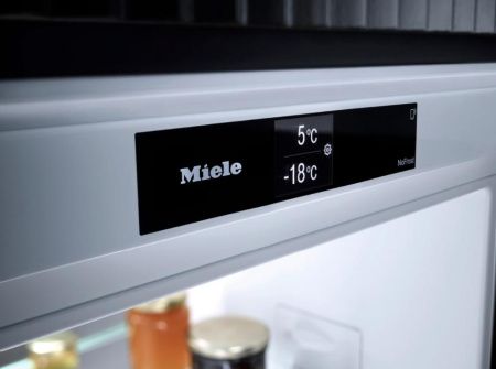 Встраиваемый холодильник Miele KFN 7795 D купить за 500&nbsp;500 ₽ в Москве с доставкой по РФ
