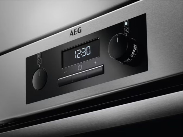 Духовой шкаф Aeg BEB 331110 M - купить за 66&nbsp;490 ₽ в Москве с доставкой по РФ