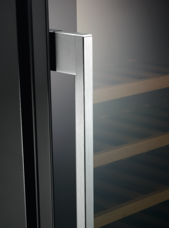 Встраиваемый винный шкаф AEG AWUS020B5B купить за 86&nbsp;900 ₽ в Москве с доставкой по РФ