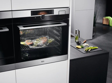 Духовой шкаф AEG BSR892330M купить за 115&nbsp;900 ₽ в Москве с доставкой по РФ