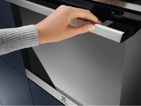 Духовой шкаф Electrolux EOC8P39WX купить за 127&nbsp;680 ₽ в Москве с доставкой по РФ