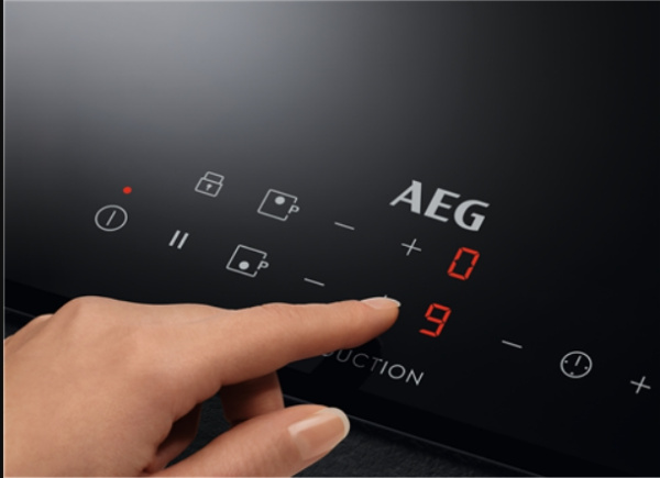 Варочная панель AEG IKB32300CB - купить за 49&nbsp;000 ₽ в Москве с доставкой по РФ