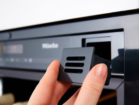 Встраиваемый винный холодильник Miele KWT 6722 iGS OBSW - купить онлайн, цена 741 000 ₽, стоимость доставки по МСК и РФ от 300 рублей, заказать сейчас! Встраиваемый винный холодильник Miele KWT 6722 iGS OBSW купить за 741 000 ₽ в Москве с доставкой по РФ