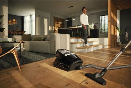 Пылесос Miele SKMF5 Blizzard CX1 Comfort PowerLine черный купить за 67&nbsp;500 ₽ в Москве с доставкой по РФ