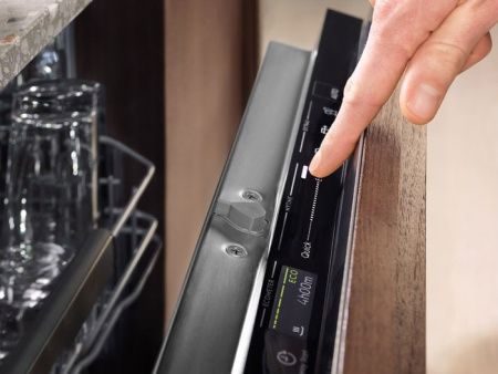 Electrolux EEC87300W - купить онлайн, цена 114 810 ₽, стоимость доставки по МСК и РФ от 300 рублей, заказать сейчас! Electrolux EEC87300W купить за 114 810 ₽ в Москве с доставкой по РФ