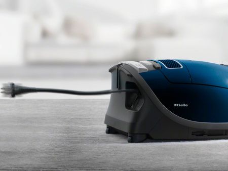 Пылесос Miele Complete C3 Parquet Marine Blue купить за 54&nbsp;000 ₽ в Москве с доставкой по РФ