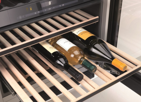 Встраиваемый винный холодильник Miele KWT 6322 UG OBSW - купить онлайн, цена 481 000 ₽, стоимость доставки по МСК и РФ от 300 рублей, заказать сейчас! Встраиваемый винный холодильник Miele KWT 6322 UG OBSW купить за 481 000 ₽ в Москве с доставкой по РФ