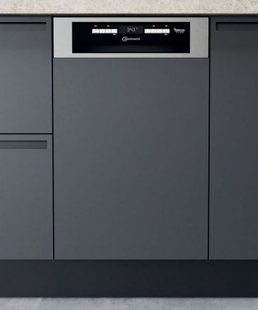 Посудомоечная машина Bauknecht BSBO 3O35 PF X - купить онлайн, цена 45 000 ₽, стоимость доставки по МСК и РФ от 300 рублей, заказать сейчас! Посудомоечная машина Bauknecht BSBO 3O35 PF X купить за 45 000 ₽ в Москве с доставкой по РФ