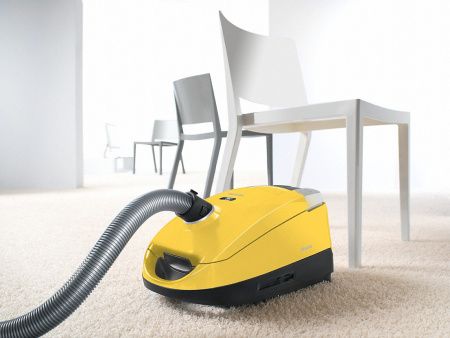 Пылесос Miele SDAB 0 Compact C2 желтый купить за 80&nbsp;100 ₽ в Москве с доставкой по РФ