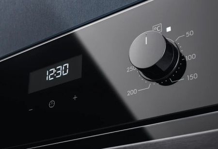 Духовой шкаф Electrolux OEF5C70BZ купить за 51&nbsp;990 ₽ в Москве с доставкой по РФ