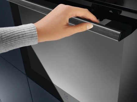 Духовой шкаф Electrolux OEF5C70BZ купить за 51&nbsp;990 ₽ в Москве с доставкой по РФ