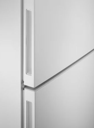 Холодильник Electrolux LNT5ME32W1 - купить онлайн, цена 79 060 ₽, стоимость доставки по МСК и РФ от 300 рублей, заказать сейчас! Холодильник Electrolux LNT5ME32W1 купить за 79 060 ₽ в Москве с доставкой по РФ