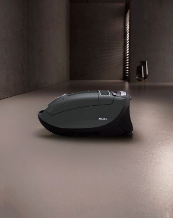 Пылесос Miele SGDA 3 Complete C 3 Select - купить онлайн, цена 56 900 ₽, стоимость доставки по МСК и РФ от 300 рублей, заказать сейчас! Пылесос Miele SGDA 3 Complete C 3 Select купить за 56 900 ₽ в Москве с доставкой по РФ