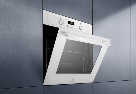 Духовой шкаф Electrolux EOF3H40BW купить за 42&nbsp;800 ₽ в Москве с доставкой по РФ