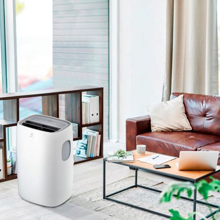 Мобильный кондиционер Electrolux EACM-15 CL/N3 купить за 52&nbsp;120 ₽ в Москве с доставкой по РФ