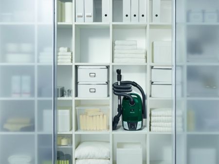 Пылесос Miele SDCB 3 Compact C2 HEPA изумрудный купить за 72&nbsp;500 ₽ в Москве с доставкой по РФ