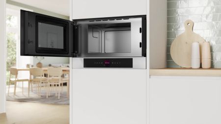 Встраиваемая микроволновая печь Bosch BFL7221W1 купить за 84&nbsp;750.45 ₽ в Москве с доставкой по РФ