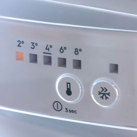 Встраиваемый холодильник AEG SFR682F1AF купить за 54&nbsp;900 ₽ в Москве с доставкой по РФ