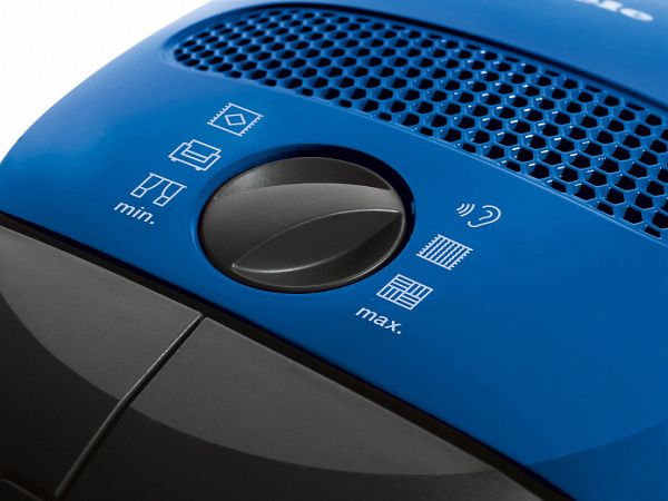 Пылесос Miele SBAD 0 Classic C 1 Special синий спринт - купить онлайн, цена 80 000 ₽, стоимость доставки по МСК и РФ от 300 рублей, заказать сейчас! Пылесос Miele SBAD 0 Classic C 1 Special синий спринт - купить за 80 000 ₽ в Москве с доставкой по РФ