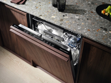 Electrolux EEC967300L купить за 127&nbsp;700 ₽ в Москве с доставкой по РФ