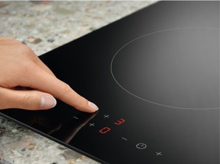 Варочная панель Electrolux LHR3233CK купить за 24&nbsp;690 ₽ в Москве с доставкой по РФ