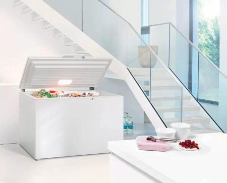 Морозильный ларь Liebherr GT 3032 - купить онлайн, цена 126 790.42 ₽, стоимость доставки по МСК и РФ от 300 рублей, заказать сейчас! Морозильный ларь Liebherr GT 3032 купить за 126 790.42 ₽ в Москве с доставкой по РФ