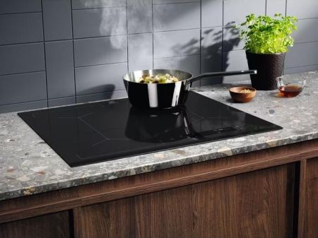 Варочная панель Electrolux EIS6448 купить за 100&nbsp;530 ₽ в Москве с доставкой по РФ