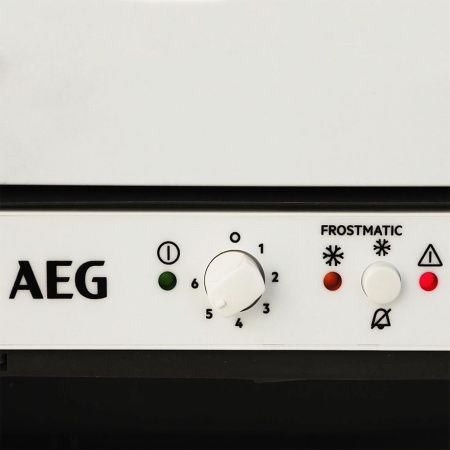Встраиваемая морозильная камера AEG ABR682F1AF купить за 99&nbsp;000 ₽ в Москве с доставкой по РФ