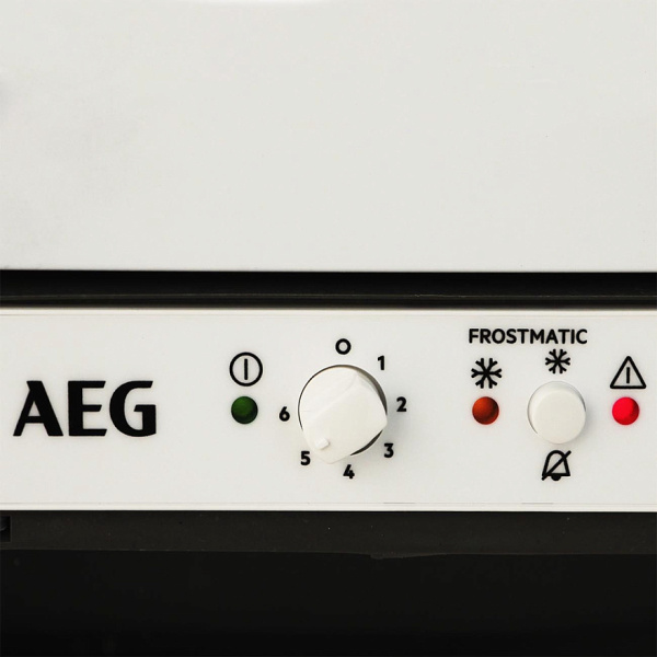 Встраиваемая морозильная камера AEG ABR682F1AF - купить онлайн, цена 99 000 ₽, стоимость доставки по МСК и РФ от 300 рублей, заказать сейчас! Встраиваемая морозильная камера AEG ABR682F1AF - купить за 99 000 ₽ в Москве с доставкой по РФ