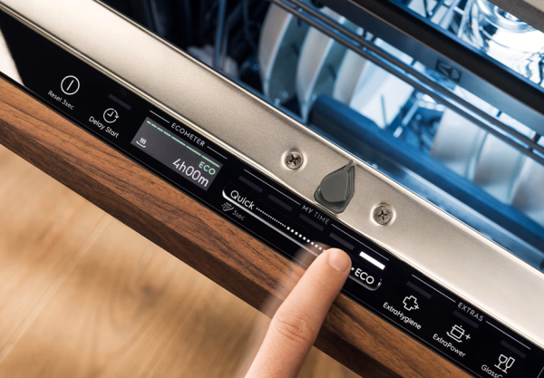 Встраиваемая посудомоечная машина Electrolux EEG88600W - купить онлайн, цена 72 900 ₽, стоимость доставки по МСК и РФ от 300 рублей, заказать сейчас! Встраиваемая посудомоечная машина Electrolux EEG88600W - купить за 72 900 ₽ в Москве с доставкой по РФ