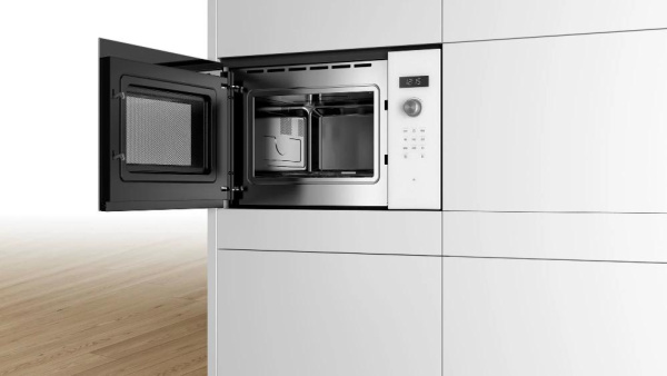 Встраиваемая микроволновая печь Bosch BFL554MW0 - купить за 78&nbsp;500.27 ₽ в Москве с доставкой по РФ
