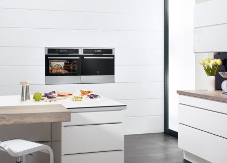 Вакуумный упаковщик Electrolux EVD14900OX купить за 195&nbsp;200 ₽ в Москве с доставкой по РФ