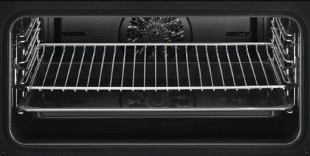 Компактный духовой шкаф AEG KMR761000W купить за 109&nbsp;900 ₽ в Москве с доставкой по РФ