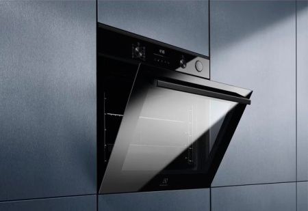 Духовой шкаф Electrolux EOC6P77H купить за 94&nbsp;630 ₽ в Москве с доставкой по РФ